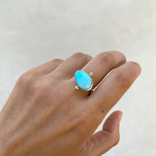 Size 7 // Turquoise Dot Ring